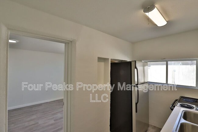 Photo - 102 E Hatcher Rd