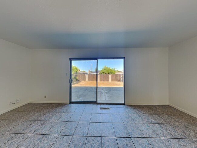 Photo - 2508 Kennedy Way