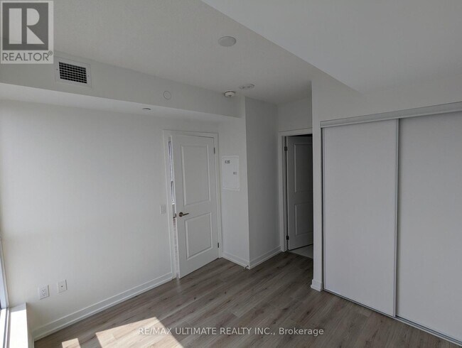 Photo - 395 Bloor St E Unit 2602