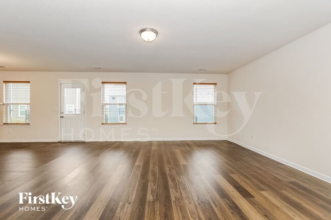 Photo - 209 Kirkside Dr