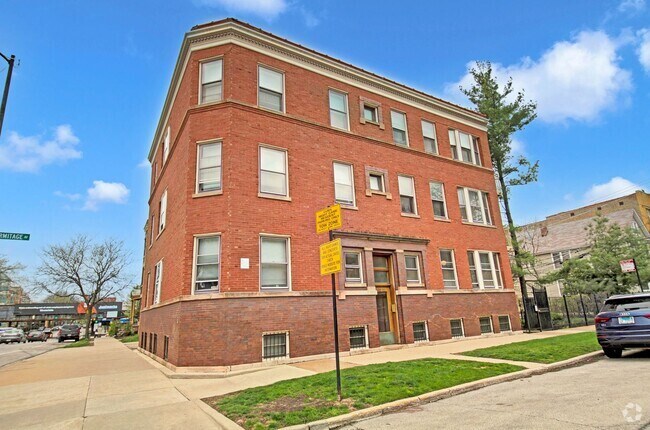 Building Photo - 3600 N Hermitage Ave Unit 2 Rental