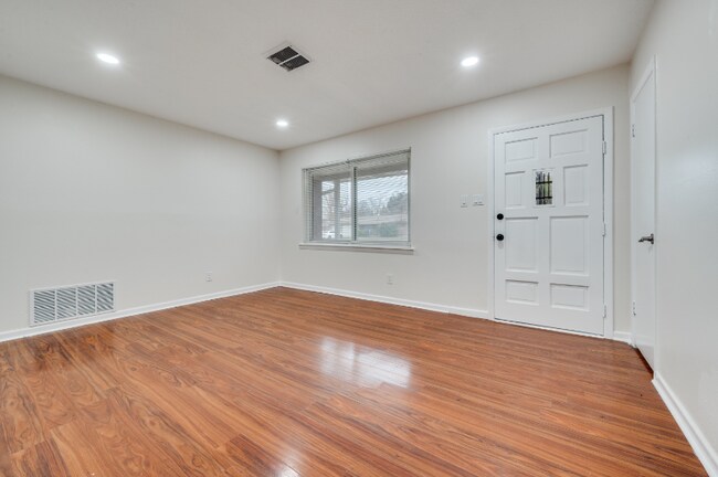 Photo - 13809 Janwood Ln