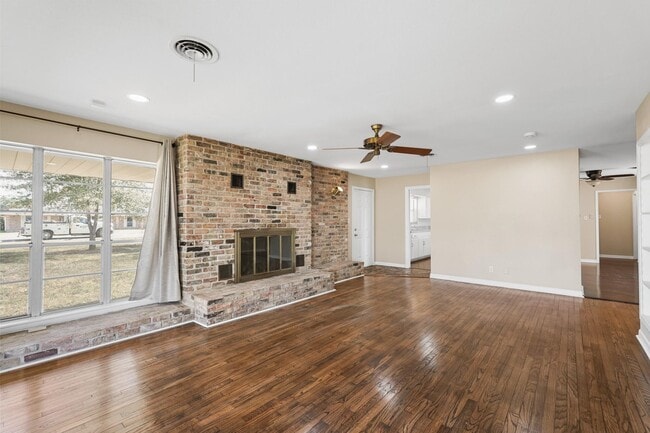 Photo - 10645 Oak Brook Dr