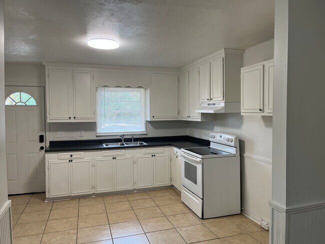 Photo - 303 Springdale Dr Unit 303 Springdale Dr B