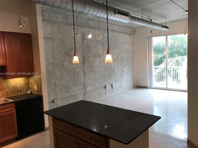 Photo - 2001 Biscayne Blvd Unidad 2405