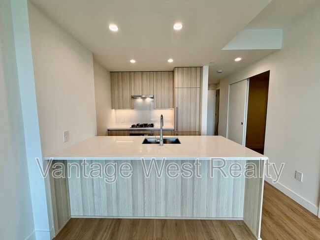 Photo - 1626 Water St