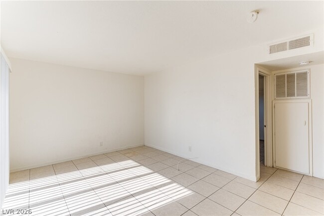 Photo - 3370 S Athens St Unit 4