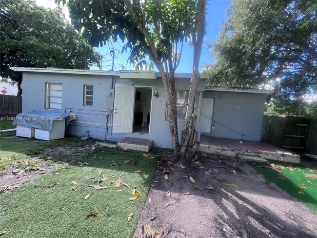 Photo - 1385 NE 129th St