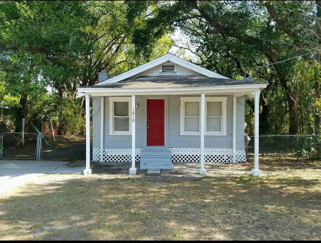 Photo - 1010 E Sligh Ave (Tampa, FL)