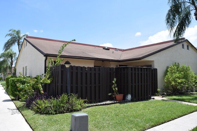 Building Photo - 3703 Waterview Cir Rental