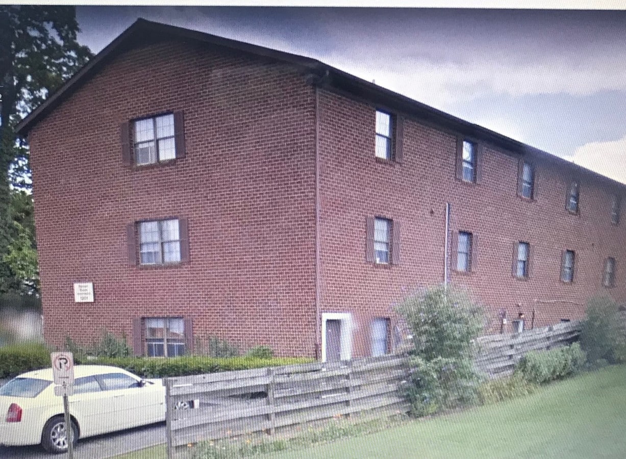 Photo - Red Coat Manor Apartments