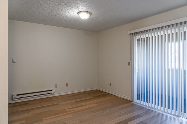 1BR, 1BA, - 725SF - Living Room