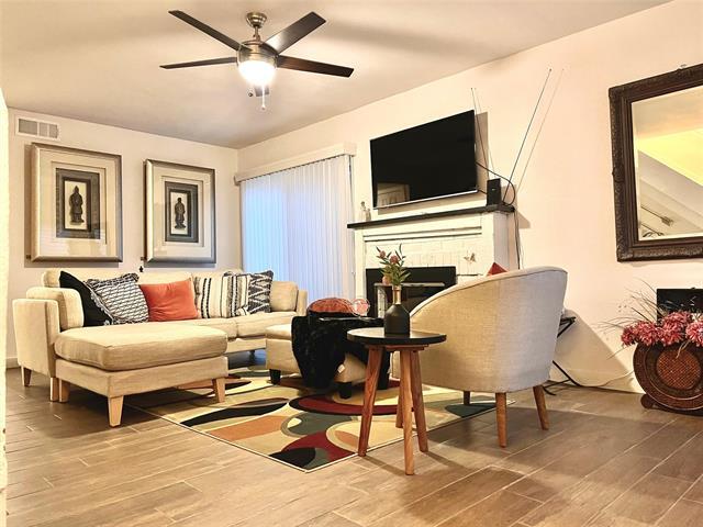 Photo - 2640 Via Valencia