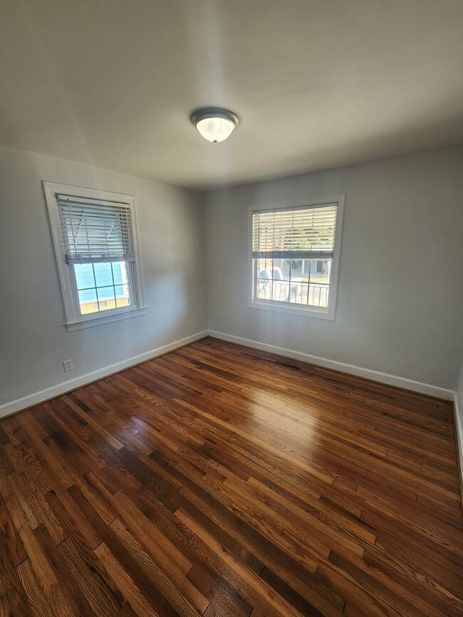 Photo - Chapel Hill / 3br House on N. Graham St AVAILABLE NOW
