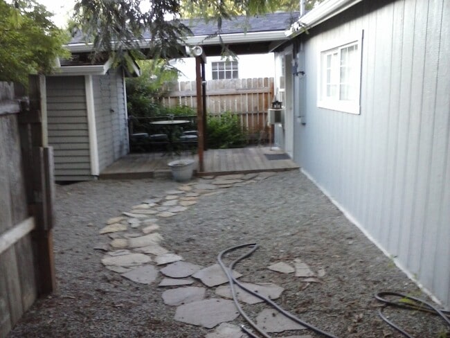 Photo - 215 Vancouver Ave