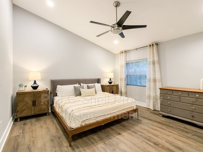 Photo - 103 N D St