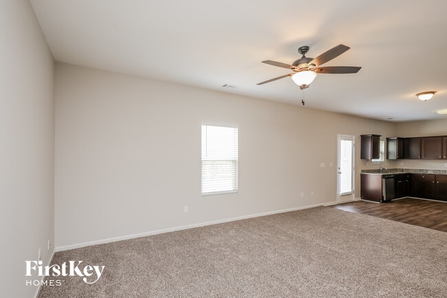 Photo - 1447 Turning Leaf Ln