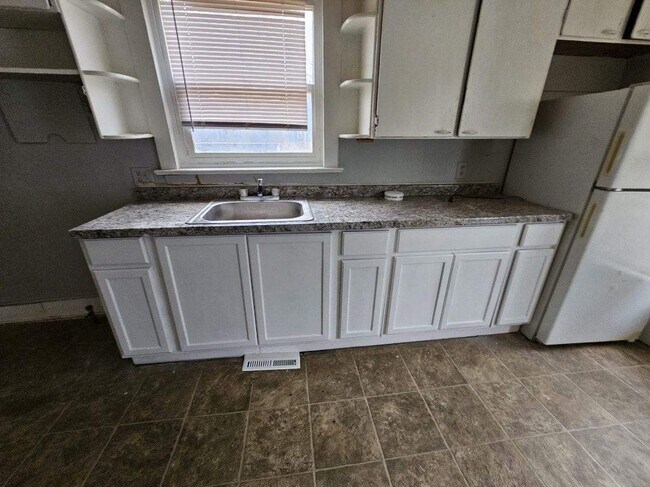 Photo - 314-316 Grand Ave