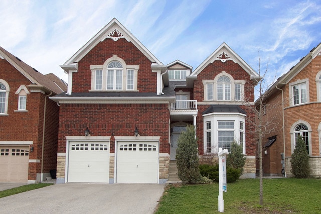 Building Photo - Stunning 4-bedroom Home for Rent in Ajax