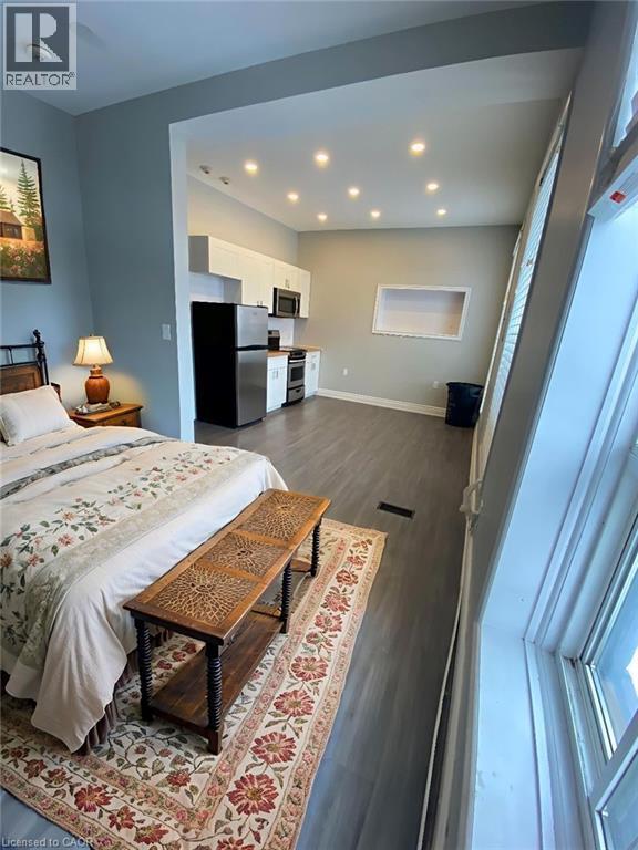 Photo - 70 Victoria Ave S Unité 4