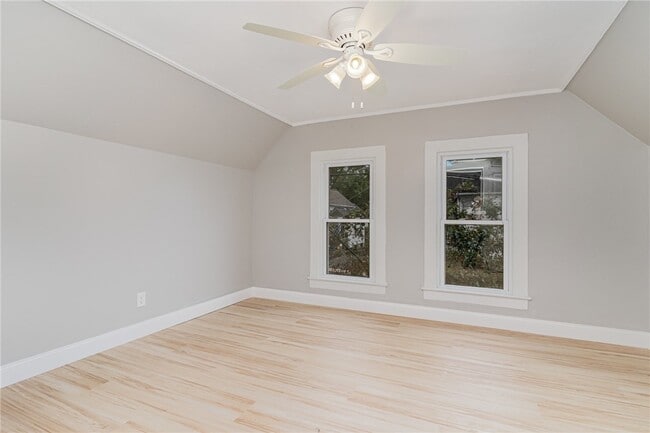 Photo - 25 Summit St