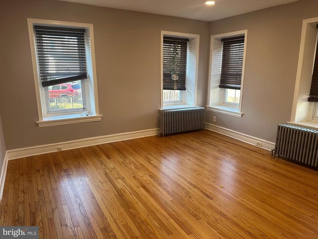 Photo - 204 Rosemary Ave