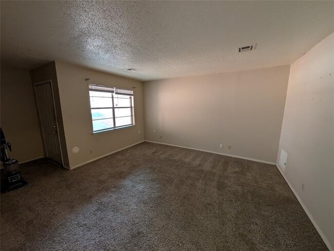 Photo - 122 Crystal Cir