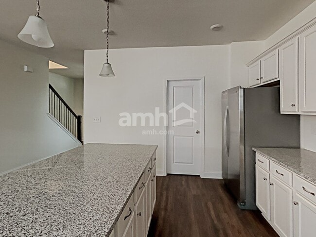 Photo - 600 Lk Vis Ct