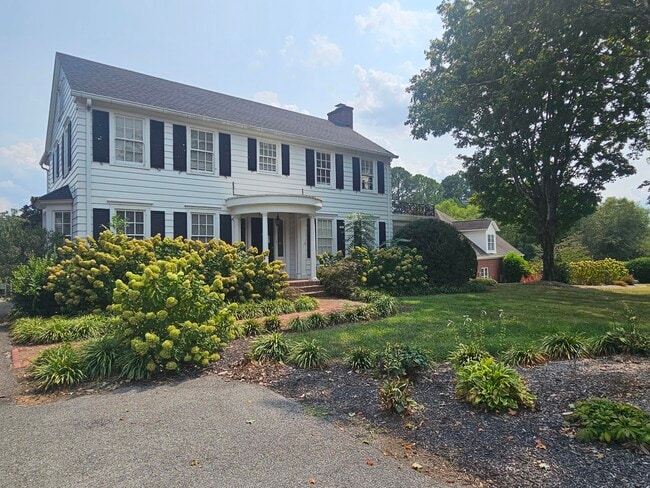 Photo - 3210 N Ocoee St