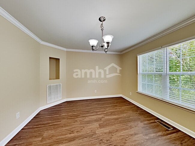 982 Acadia Ct