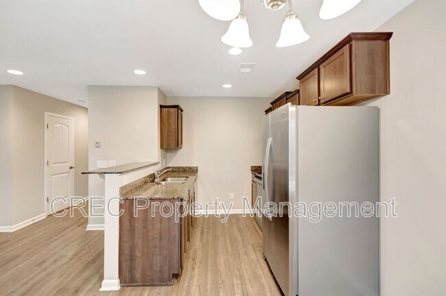 Photo - 271 Jackson St