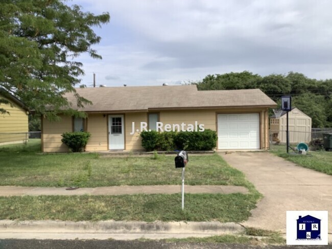 Building Photo - 825 Michelle Dr Rental