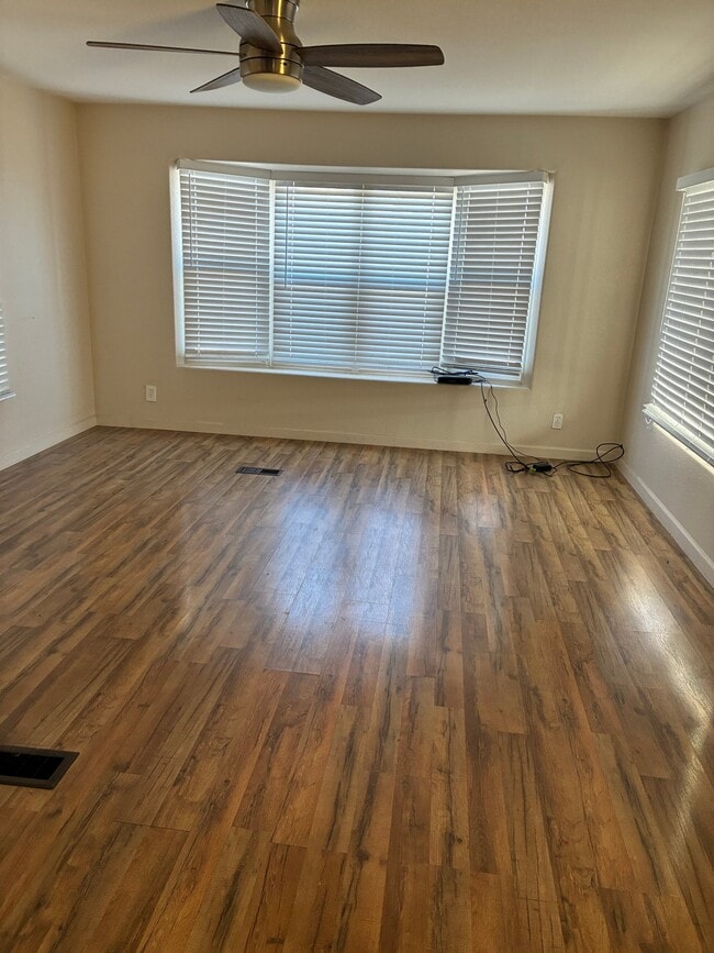 Photo - 172443-172466 W 66th Ln