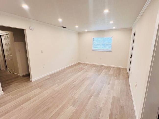 Photo - 5800 Virginia Ave