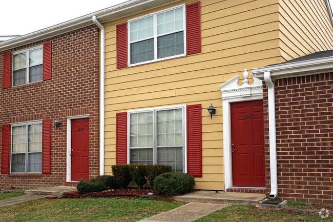 Photo - Columbia Square