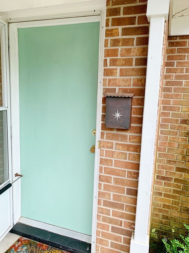 Photo - 112 N Meade St Unidad B