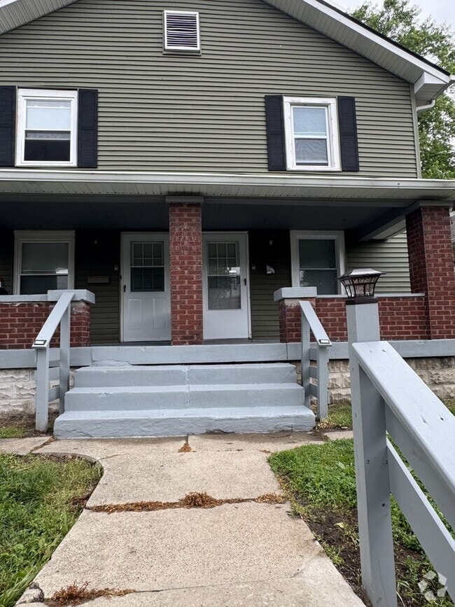 Building Photo - 2008 Sugar Grove Ave Unit 2010 Sugar Grove Ave Rental