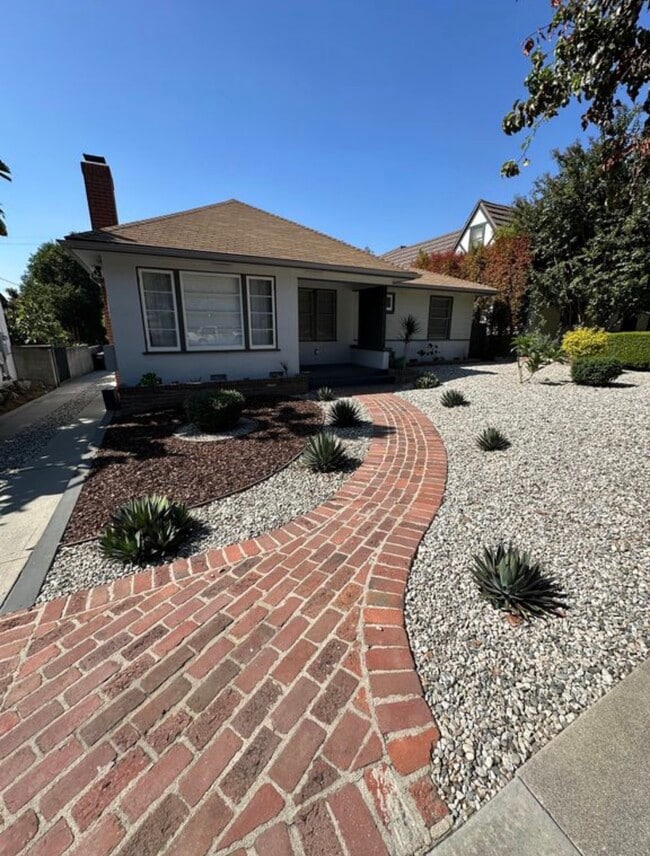 147 El Nido Ave