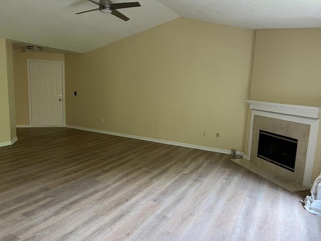 Photo - 1468 Taramore Dr Unit 302