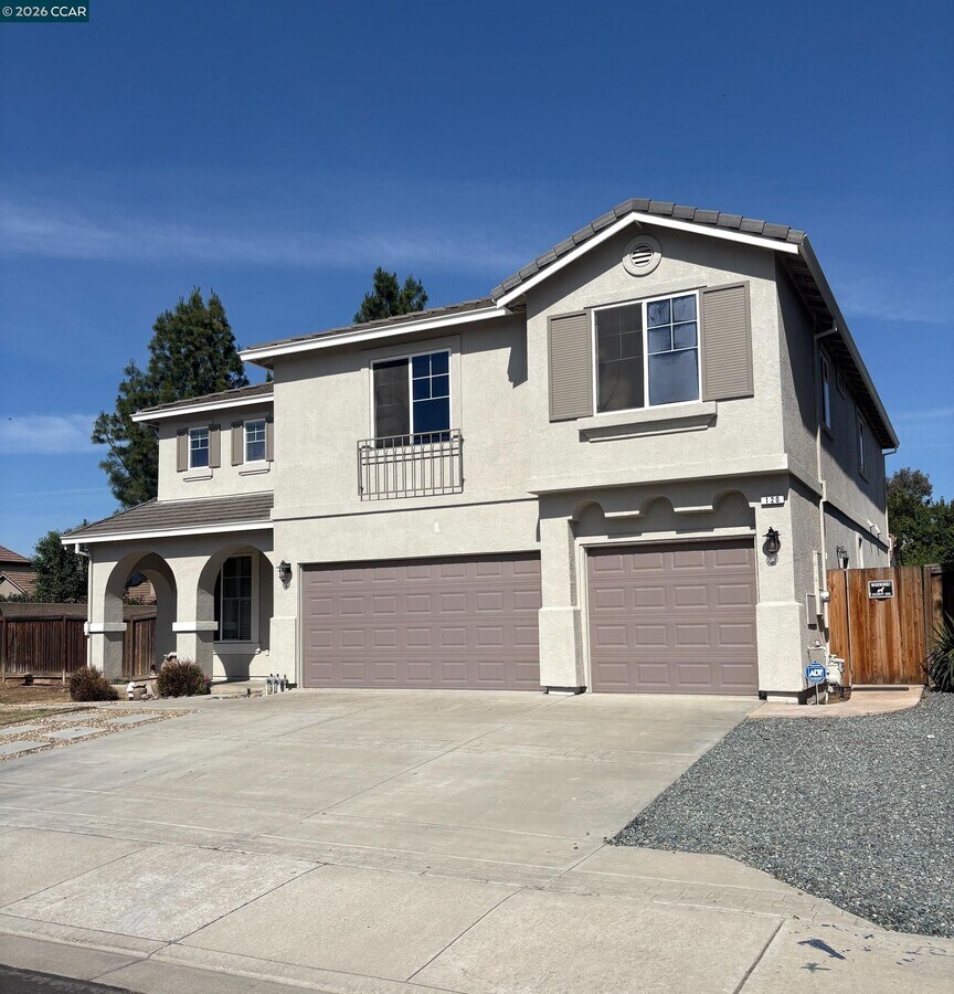 Photo - 120 Fahmy St