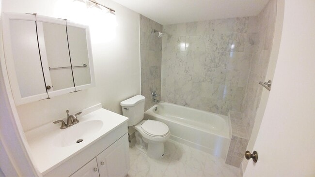 Photo - 1001 Green Pine Blvd Unidad C2