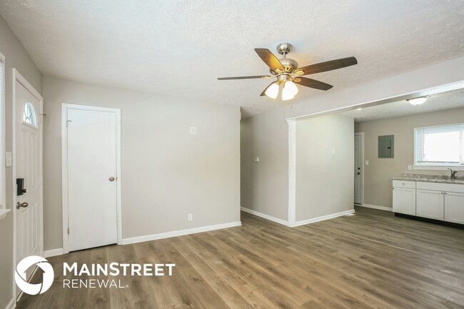 Photo - 528 S Bosart Ave