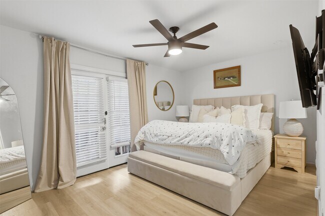 4040 San Felipe St Unit 102