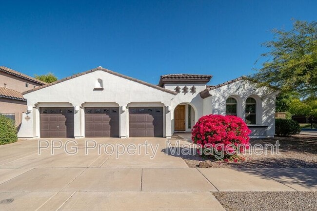 Building Photo - 696 W Mesquite Ln