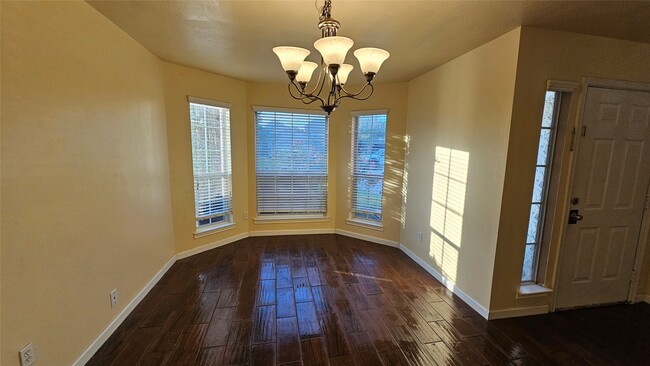 Photo - 2320 Shady Pine Dr