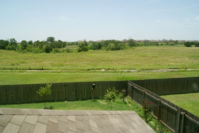 Photo - Spacious 5 Bedroom Home in Reserve at Westcreek