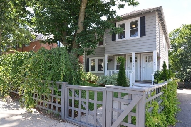 Building Photo - 142 Trapelo Rd Unit 142 Rental