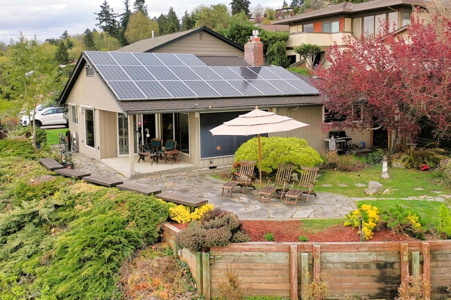 Photo - 12637 Shorewood Dr SW