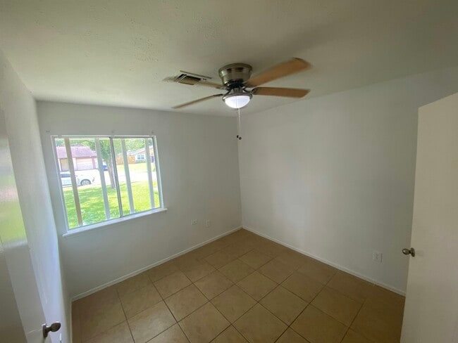 Photo - 11622 Sela Ln