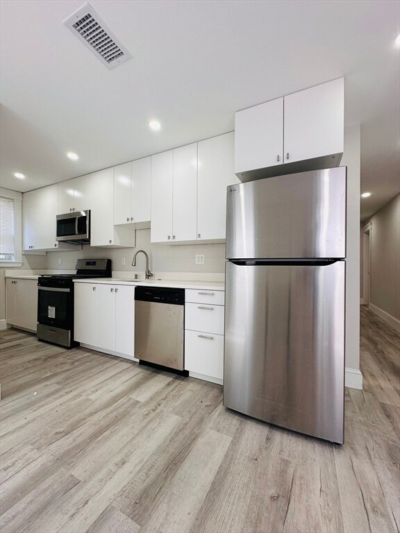Building Photo - 5 Sumner Square Unit 1 Rental